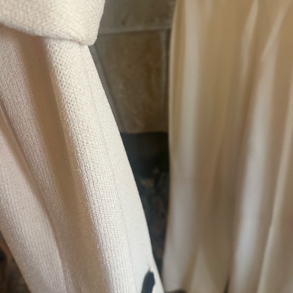 St. John vintage crème and black pants cardigan set large - Picture 8 of 11